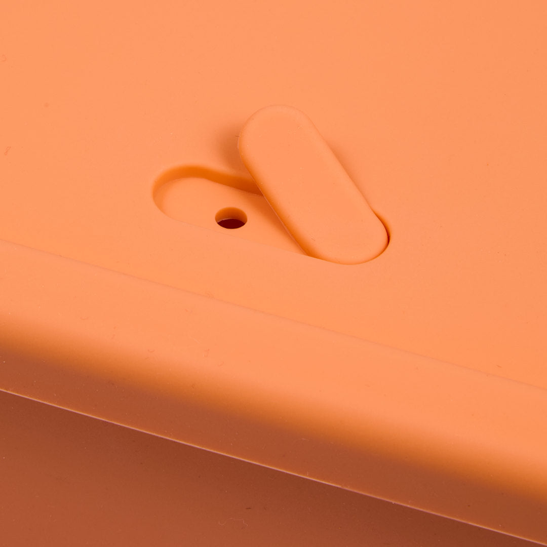 f5549c0a7bd905f30686b8401ccaa9b9